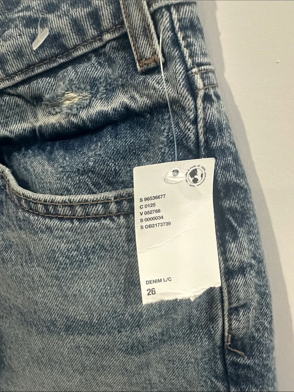BDG Tori Mid Rise Cutoff Jort Size 26